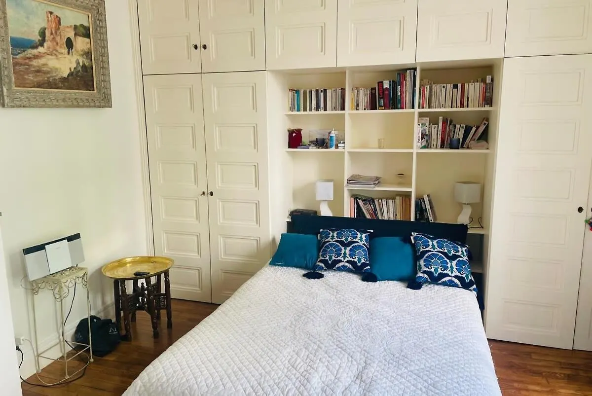 Beautiful 1 Bedroom Apartment Next To Roland Paris